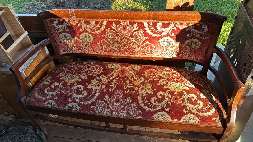 divanetto-vintage-in-legno-solo-120-€